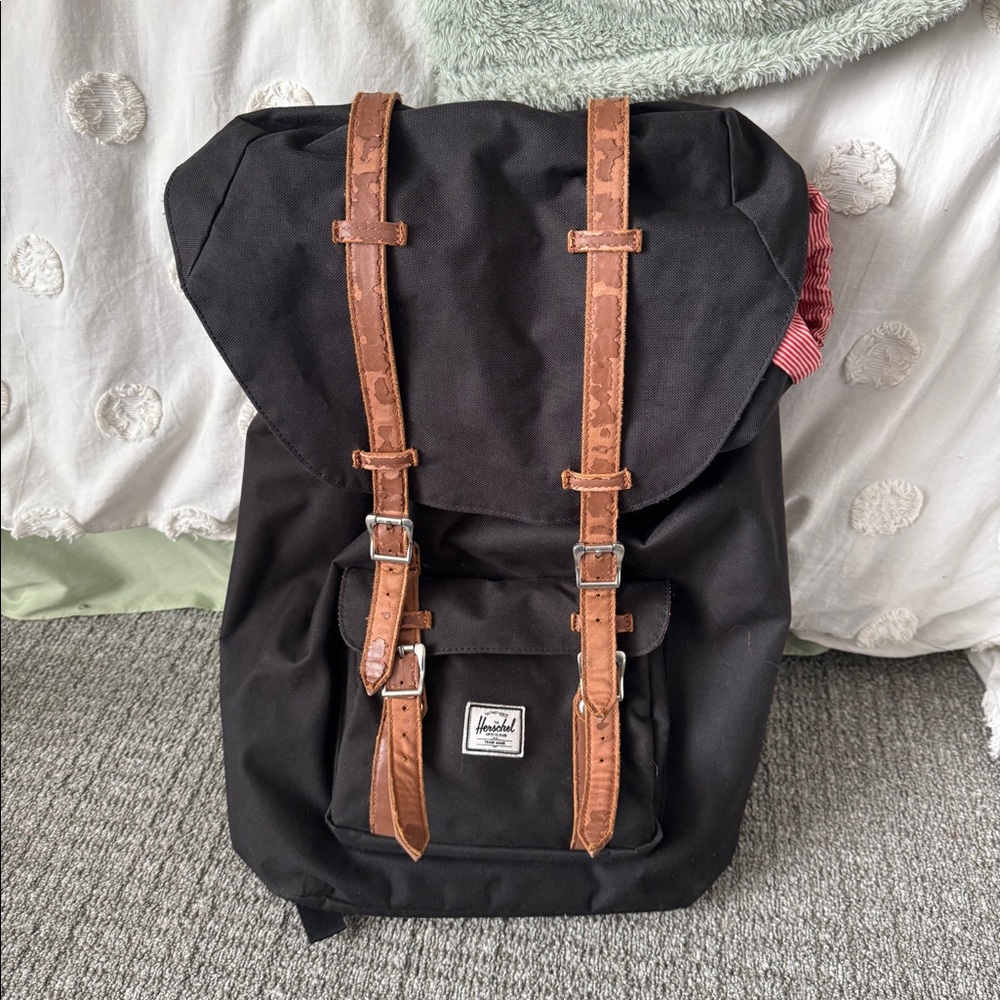 herschel little america backpack